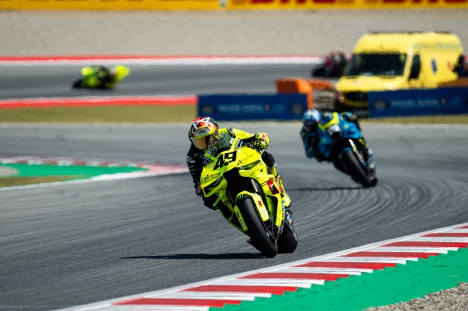 Di Giannantonio vince nel delirio di Barcellona