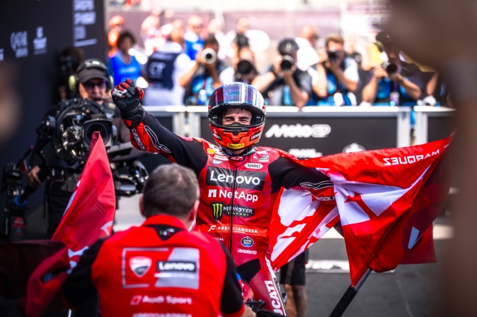 Marquez risorge al Balaton: vittoria numero 100 e Mondiale riaperto