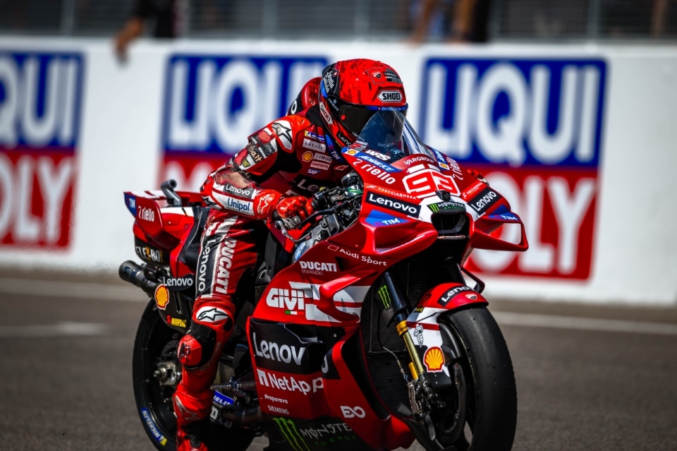 MotoGp: Marc Marquez vince la sprint in Germania