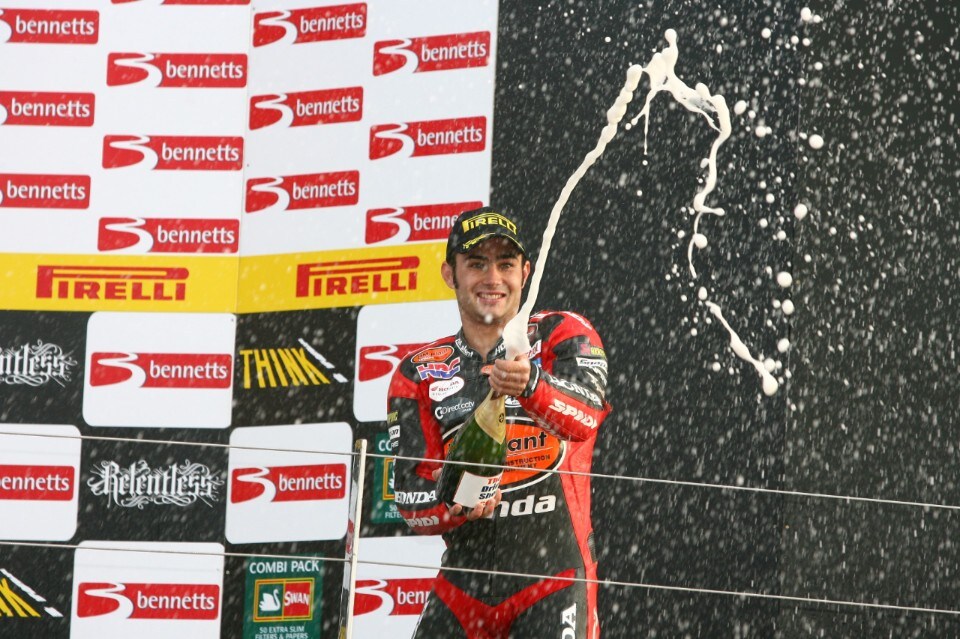 Leon Haslam: le mie corse, la mia vita