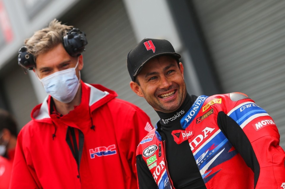 Leon Haslam: le mie corse, la mia vita