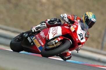 Biaggi in pista con la Suzuki