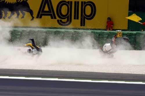 La caduta di Biaggi e Haga