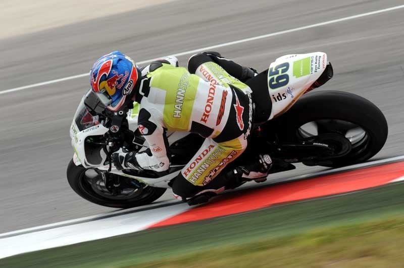 Brands Hatch rovente: sedici piloti in 1"