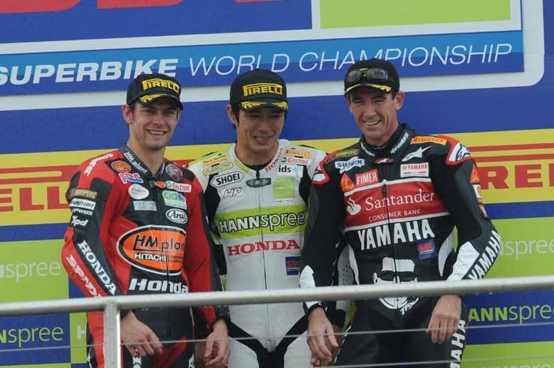 Nel caos di Donington Bayliss e Kiyonari