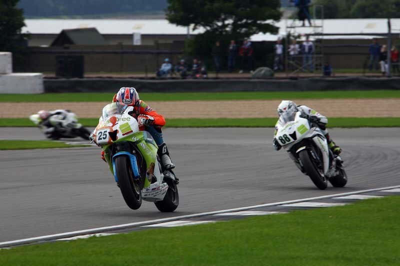 Nel caos di Donington Bayliss e Kiyonari