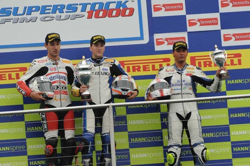 Nel caos di Donington Bayliss e Kiyonari