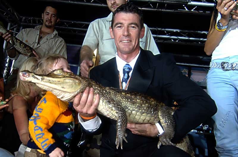 Troy Corser e BMW insieme per due anni