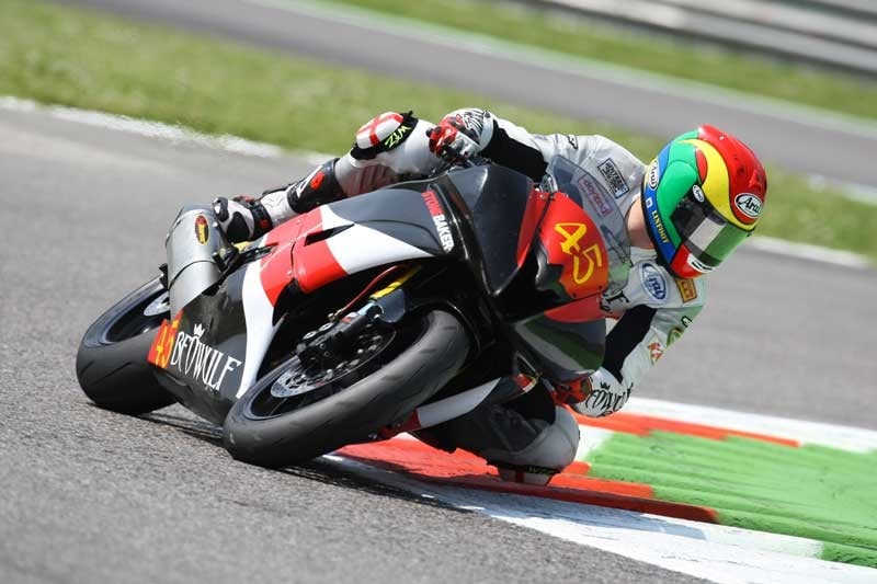 SBK: pochi giri, Haga davanti, poi stop