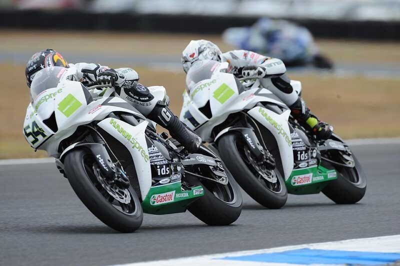 Phillip Island: vincono Haga e Spies