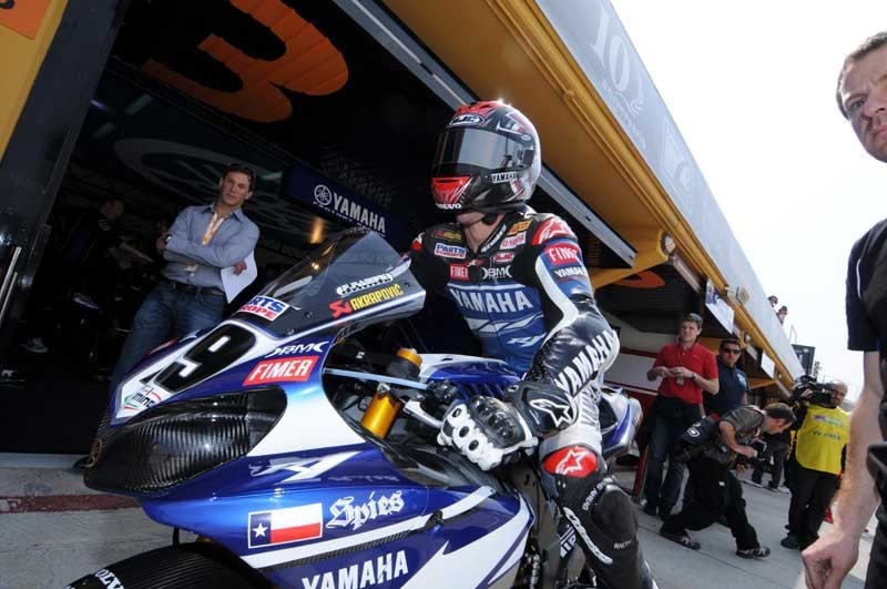 Assen: Spies in pole, Hopkins in ospedale