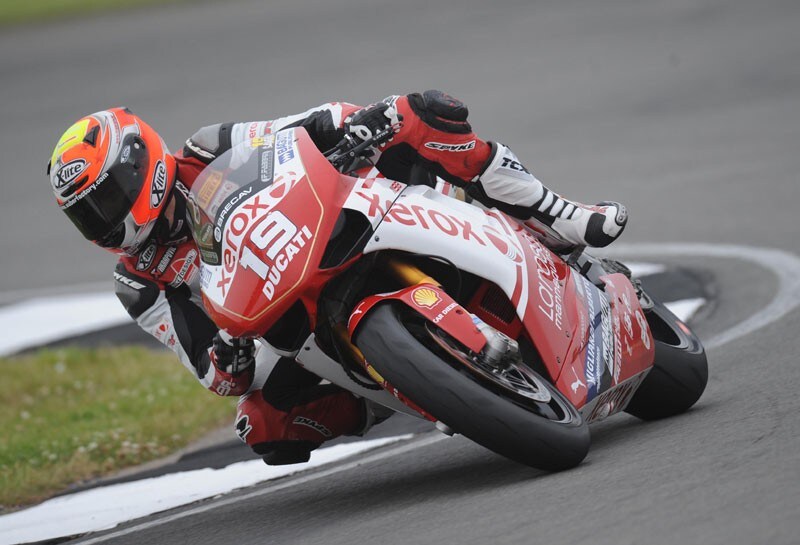 Doppietta Ducati e polemiche a non finire