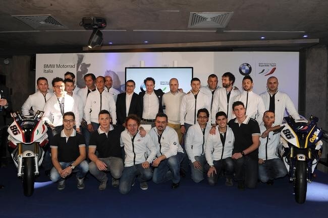 BMW festeggia la Superbike
