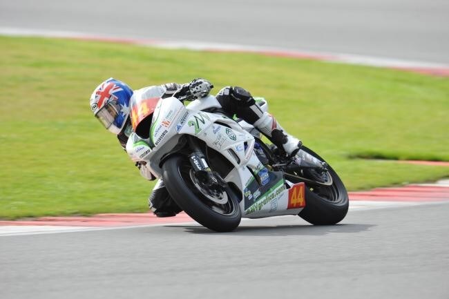 1000 SSTK Q1 Silverstone: Guarnoni e la Kawasaki sugli altari