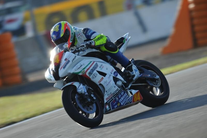 1000 SSTK Magny Cours Q1: Barrier prenota il week end