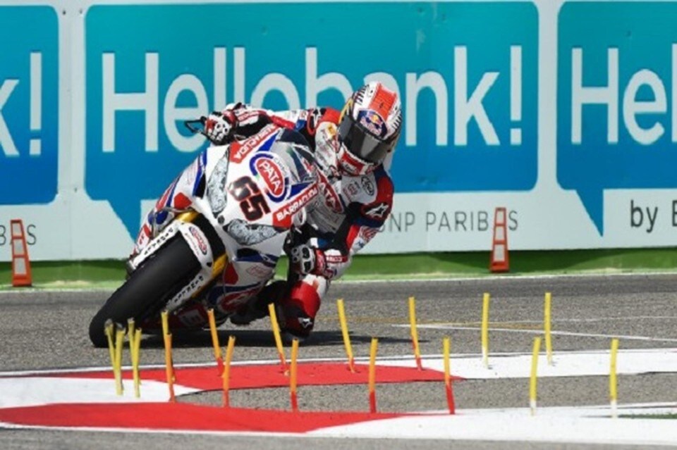 SBK, Imola: Rea domina in gara1