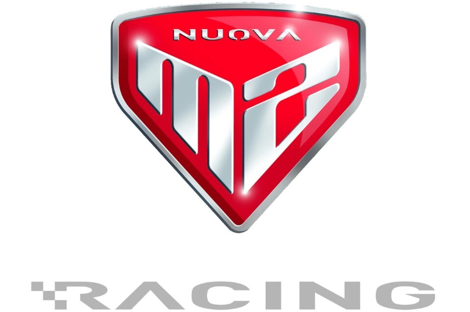 Aprilia debutta in STK 1000 con Savadori, Kalia