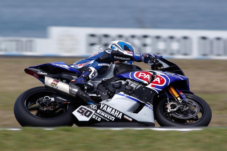 SBK Phillip Island Test 2: Guintoli re del caldo
