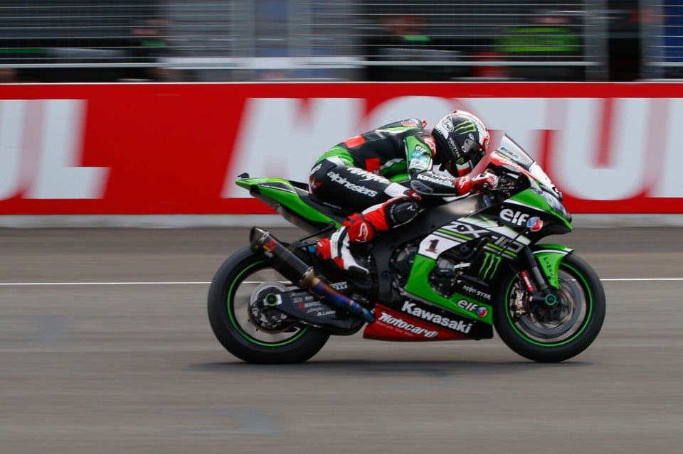 SBK, Thailandia: Rea beffa Sykes in gara1
