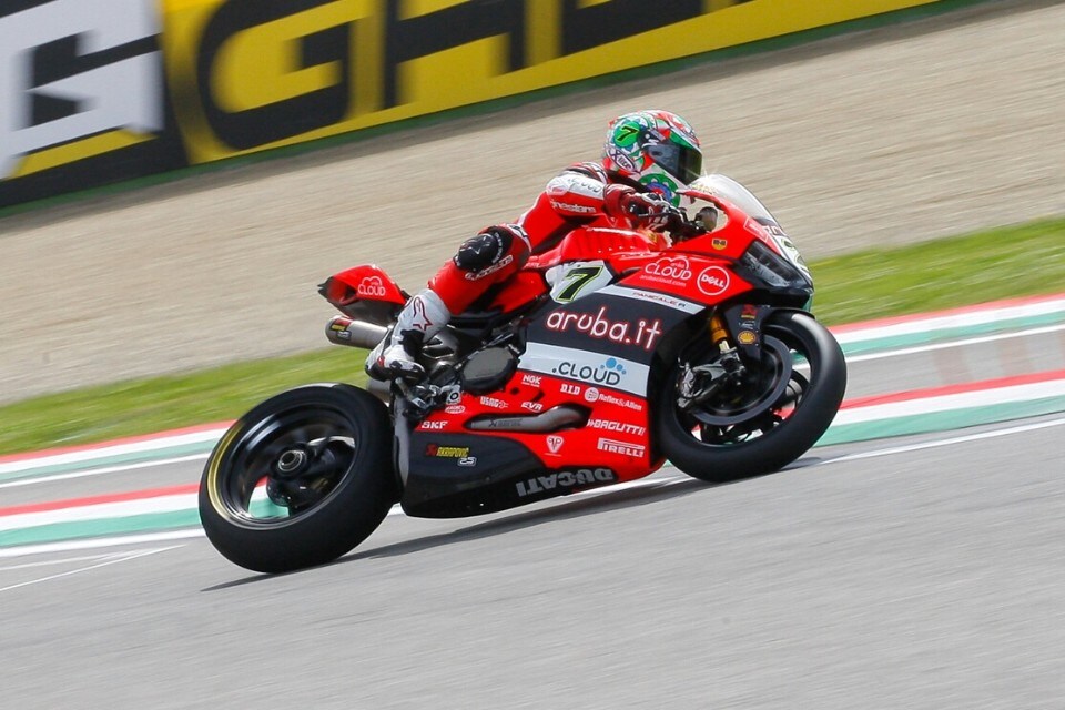 SBK Imola: zampata di Davies in gara1. Rea e Sykes a podio. Male Giugliano 