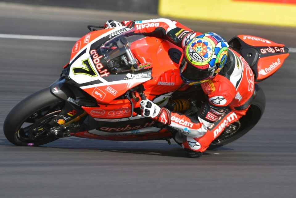SBK Lausitzring: Davies demolisce gara1. Rea cade e il mondiale è apertissimo