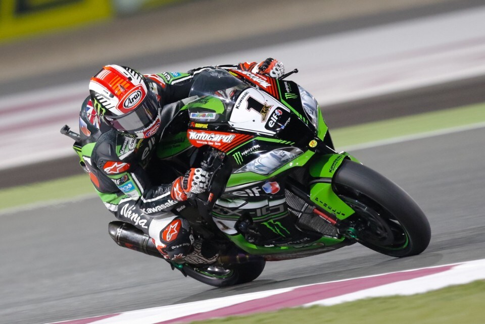 SBK Qatar: Rea è campione. Davies domina gara1. Guintoli sul podio