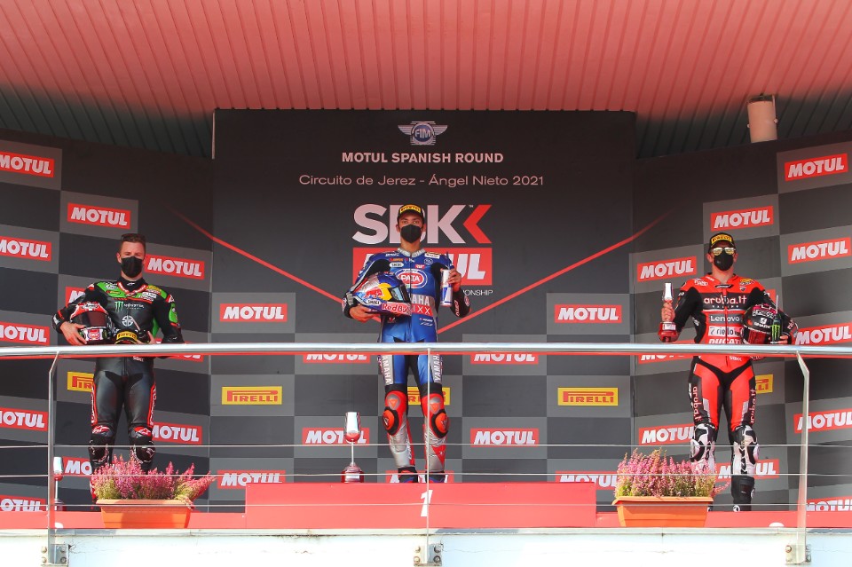 SBK Jerez: Toprak fa doppietta e allunga 