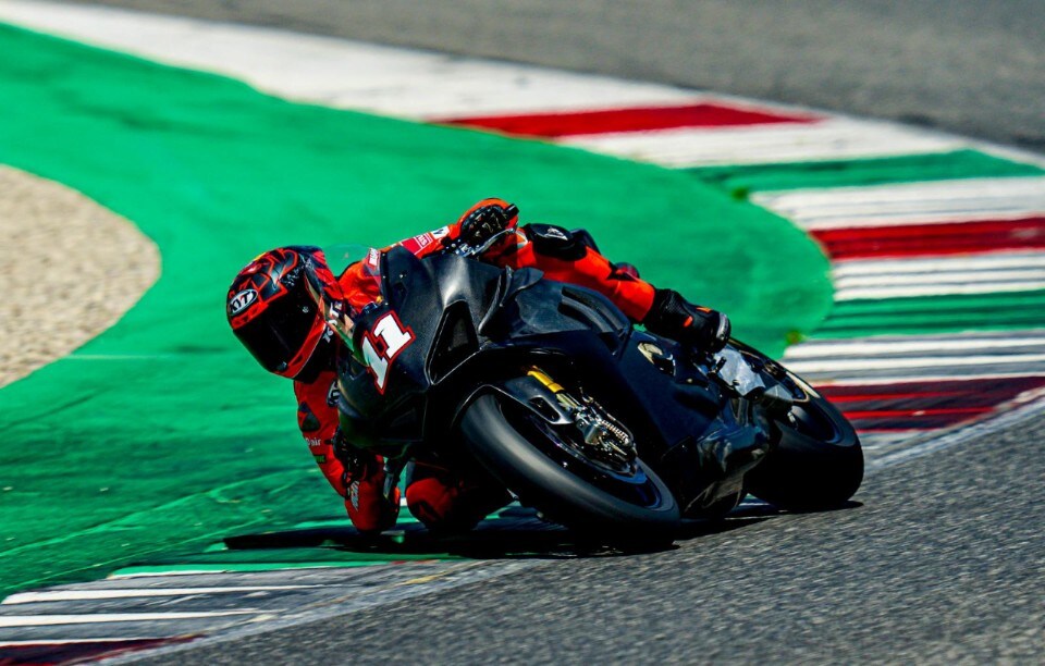 WorldSBK: test positivi per Petrucci e Bulega al Mugello