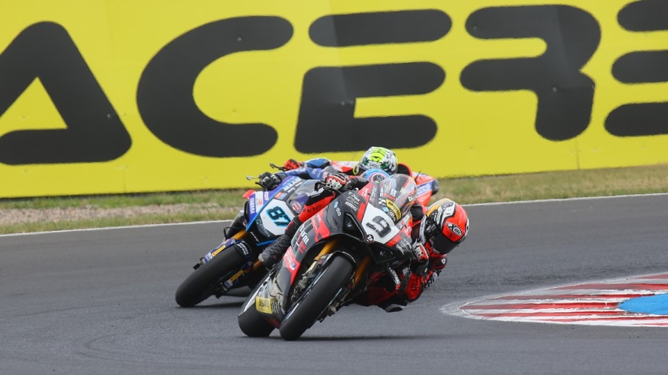 WorldSBK: Bautista entra nella storia, Razgatlioglu cade in gara 2, Petrucci secondo!