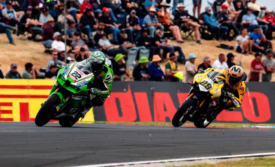WorldSBK Australia: vittorie per Bulega e Alex Lowes. Italiani sugli scudi