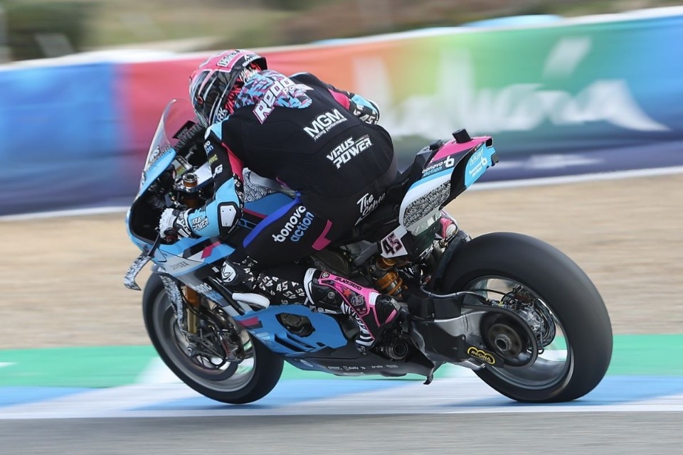 WorldSBK test Jerez: Bulega davanti a Iannone e Redding nel Day1