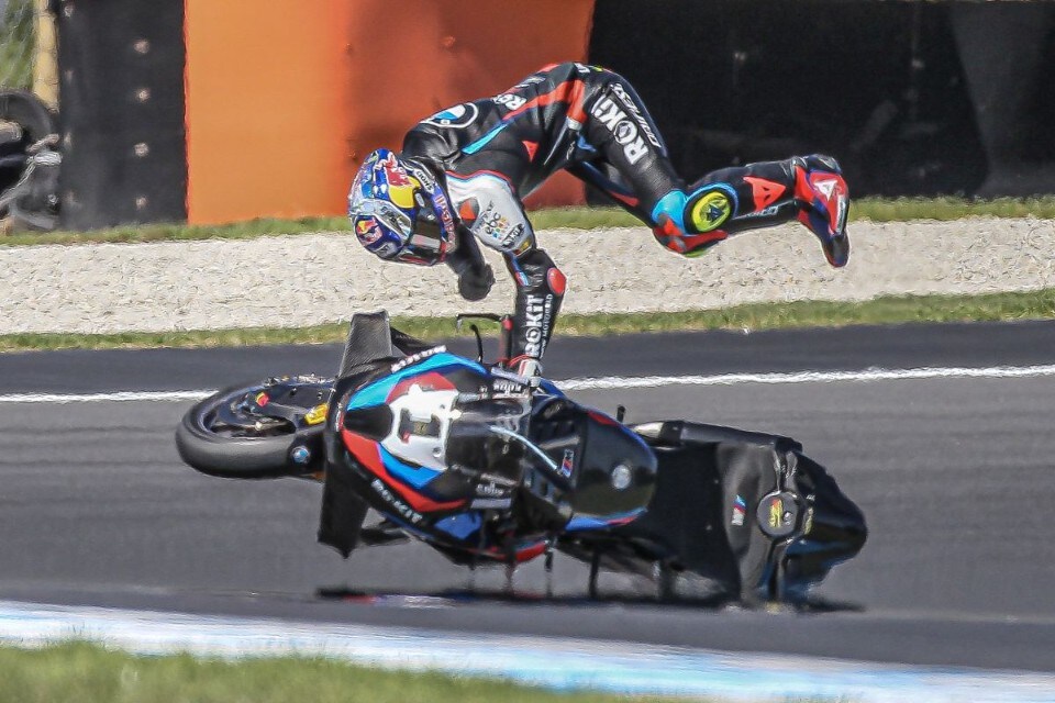 WorldSBK test Phillip Island: Bulega il più veloce e Rea out nel Day1