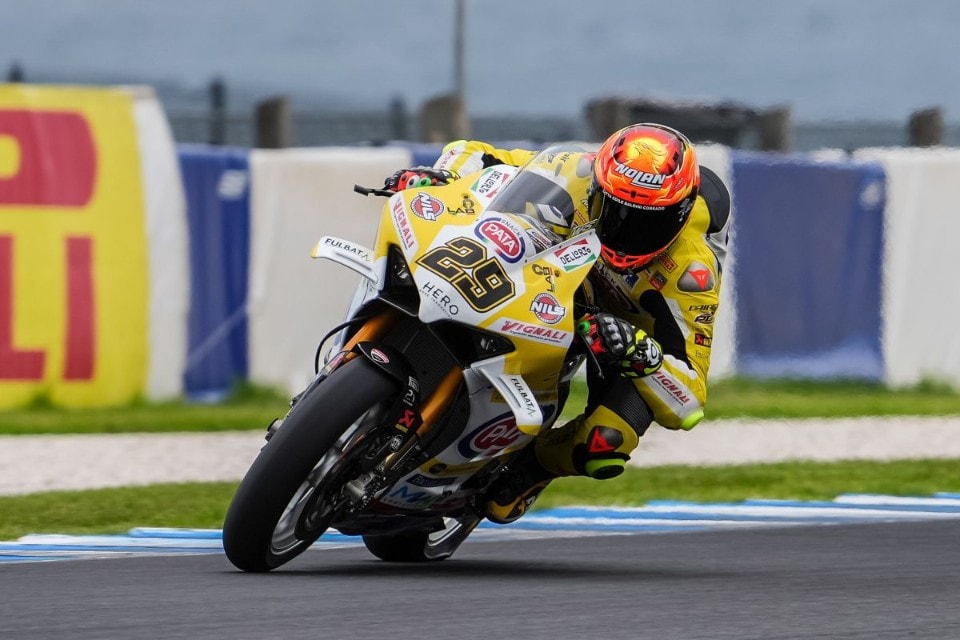 WorldSBK test Phillip Island: Bulega chiude al comando anche il Day2