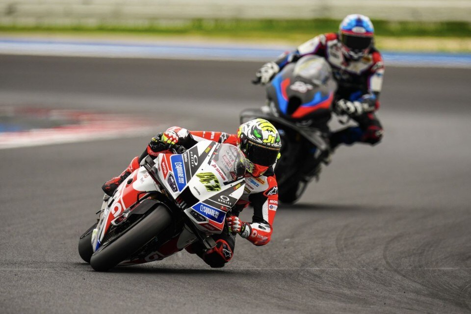 Test Misano: Bulega brucia Razgatlioglu per 40 millesimi