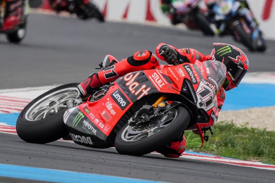 WorldSBK Balaton: il cannibale Razgatlioglu si prende tutto