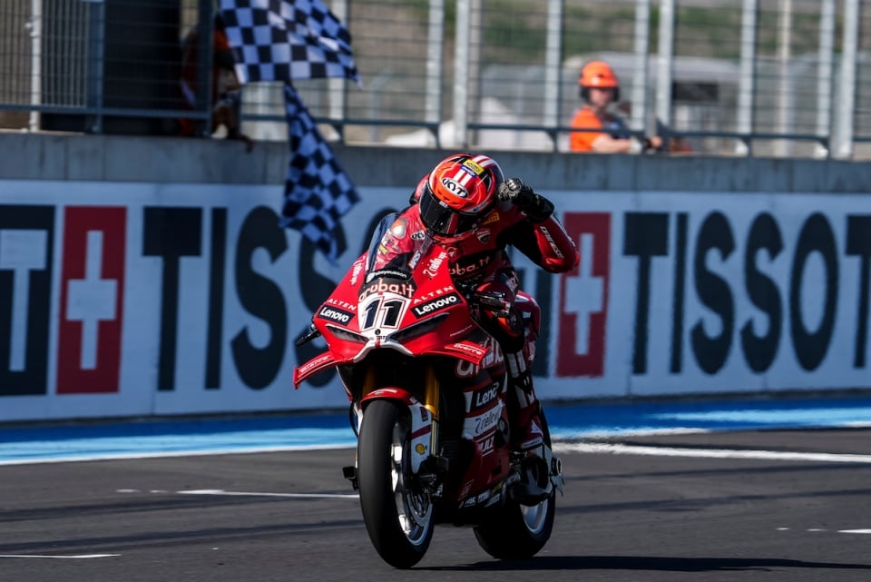 WorldSBK Balaton: 14a vittoria consecutiva per Bulega