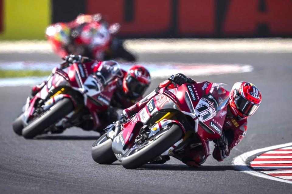 WorldSBK Balaton: Bulega imprendibile, 16 vittorie di fila!
