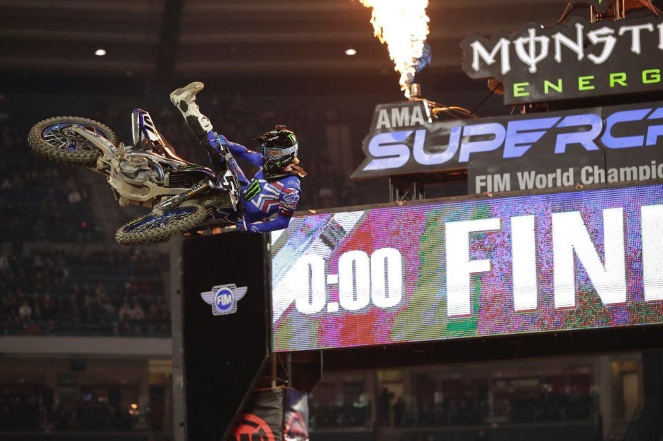 Anaheim 1: Yamaha in testa 