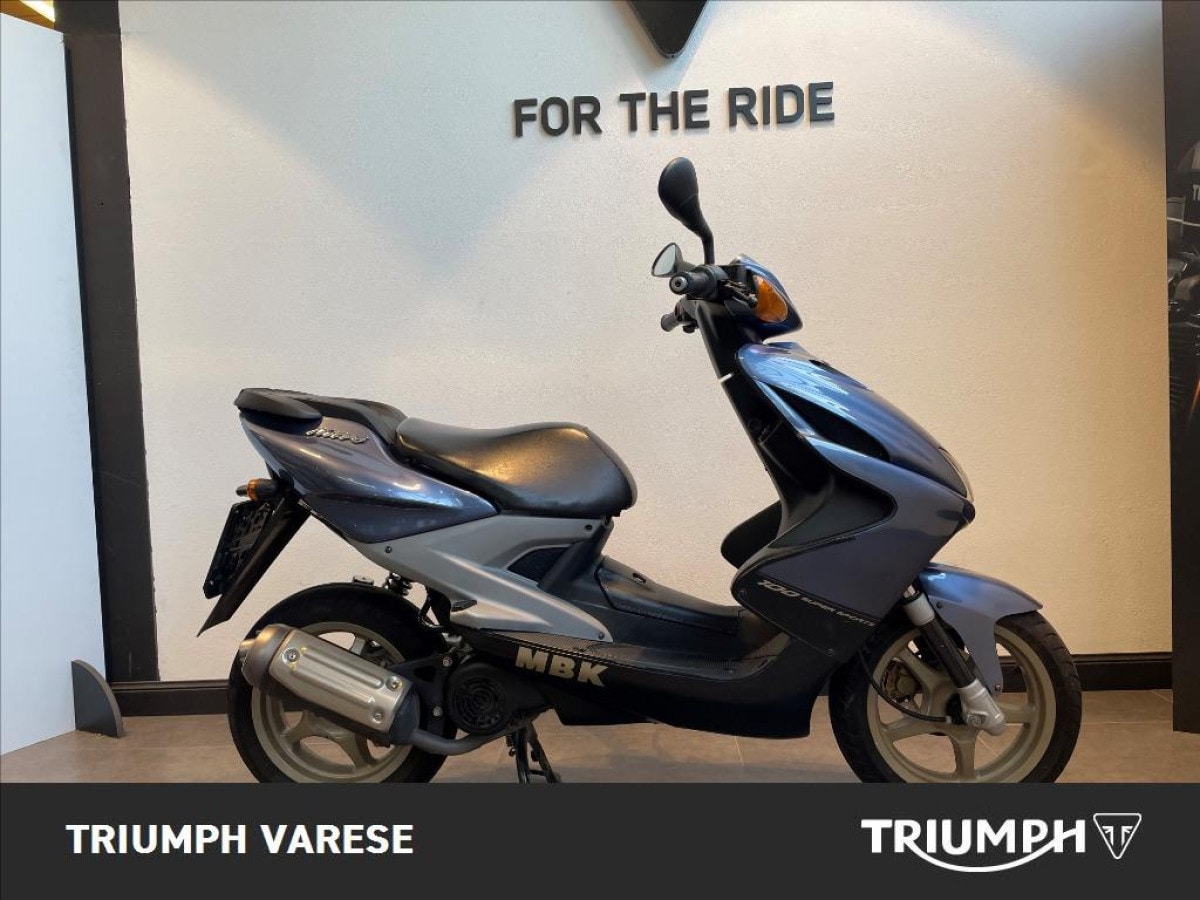 Aerox Mbk Motorino Nitro Usato Yamaha Aerox 50 Usato Vendita In Motori