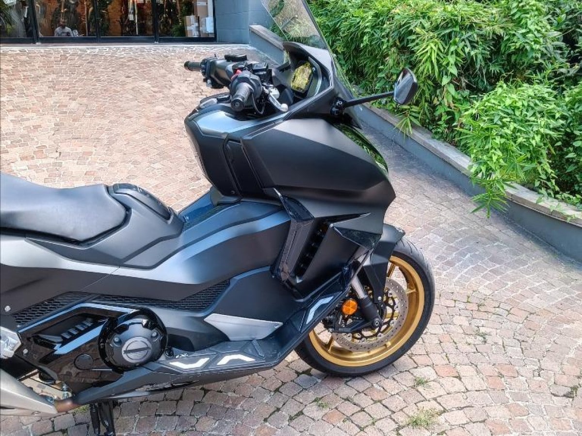 Scooter Honda Honda Forza 750 Altezza Sella Ricambi Originali