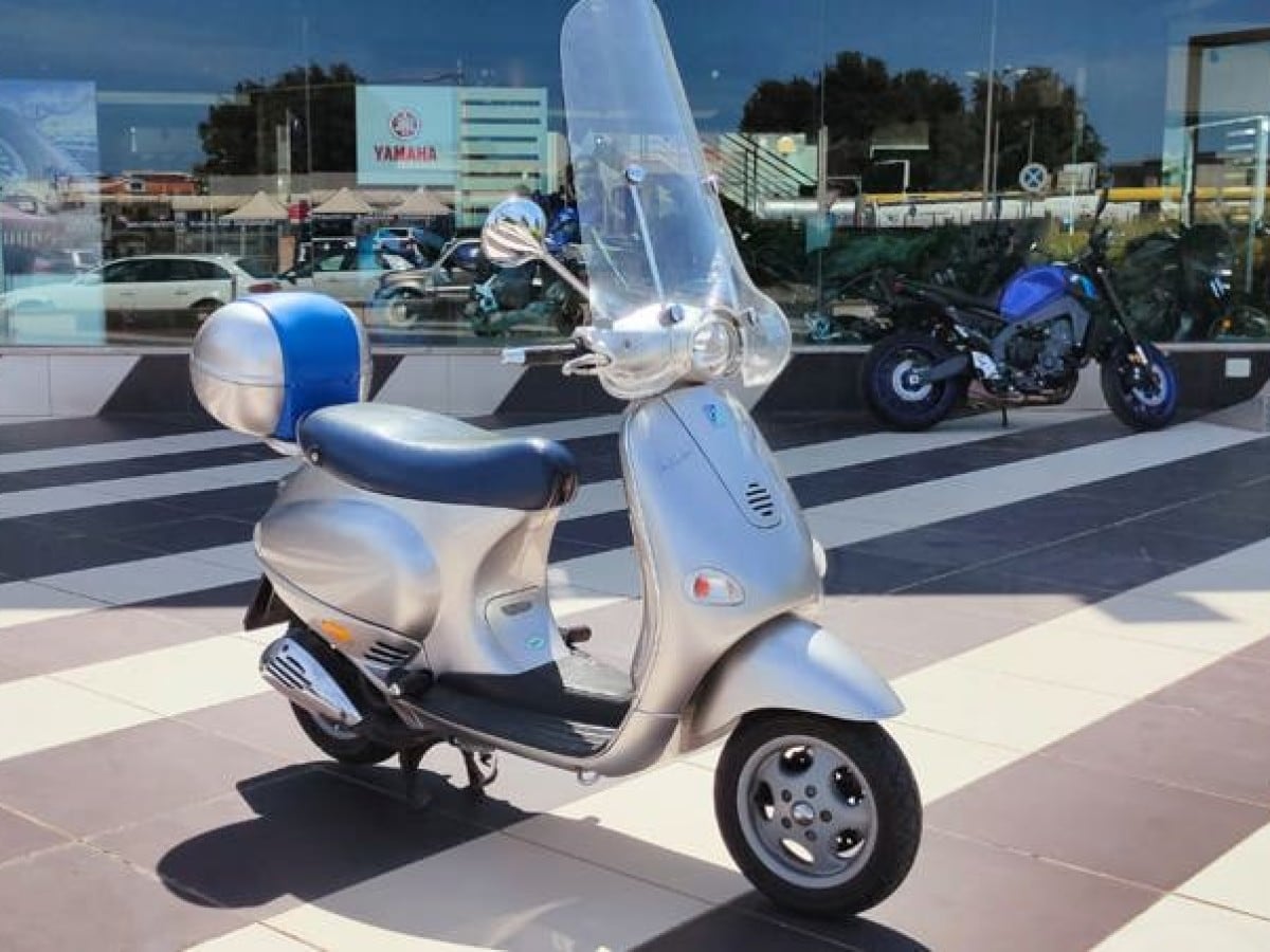 Vespa Et2 Vespa 125 1999 Vespa Et2 Motos