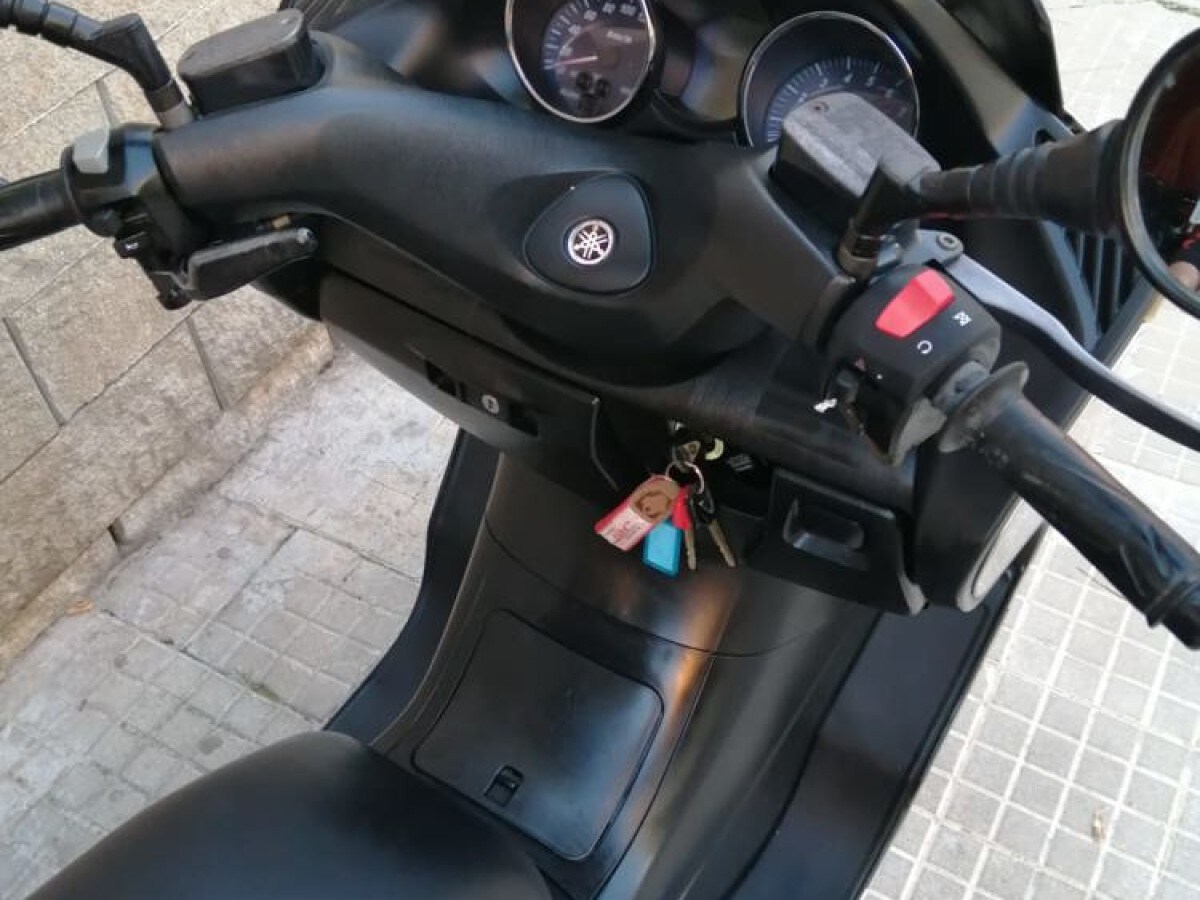 Annuncio Moto Yamaha Majesty 400 a Alghero Usato Dueruote